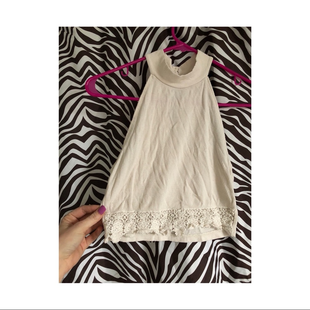 Whit Crop Top